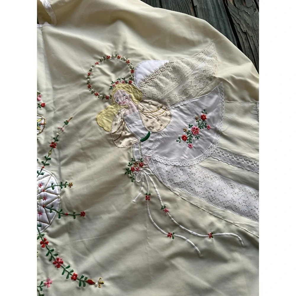 House Of Hatten Christmas Tree Skirt Angel‎  Ice Angels Vintage  Treeskirt